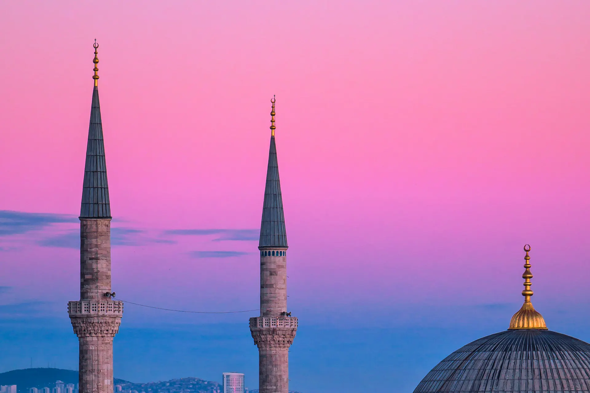 Mezquita histórica de Estambul al atardecer
